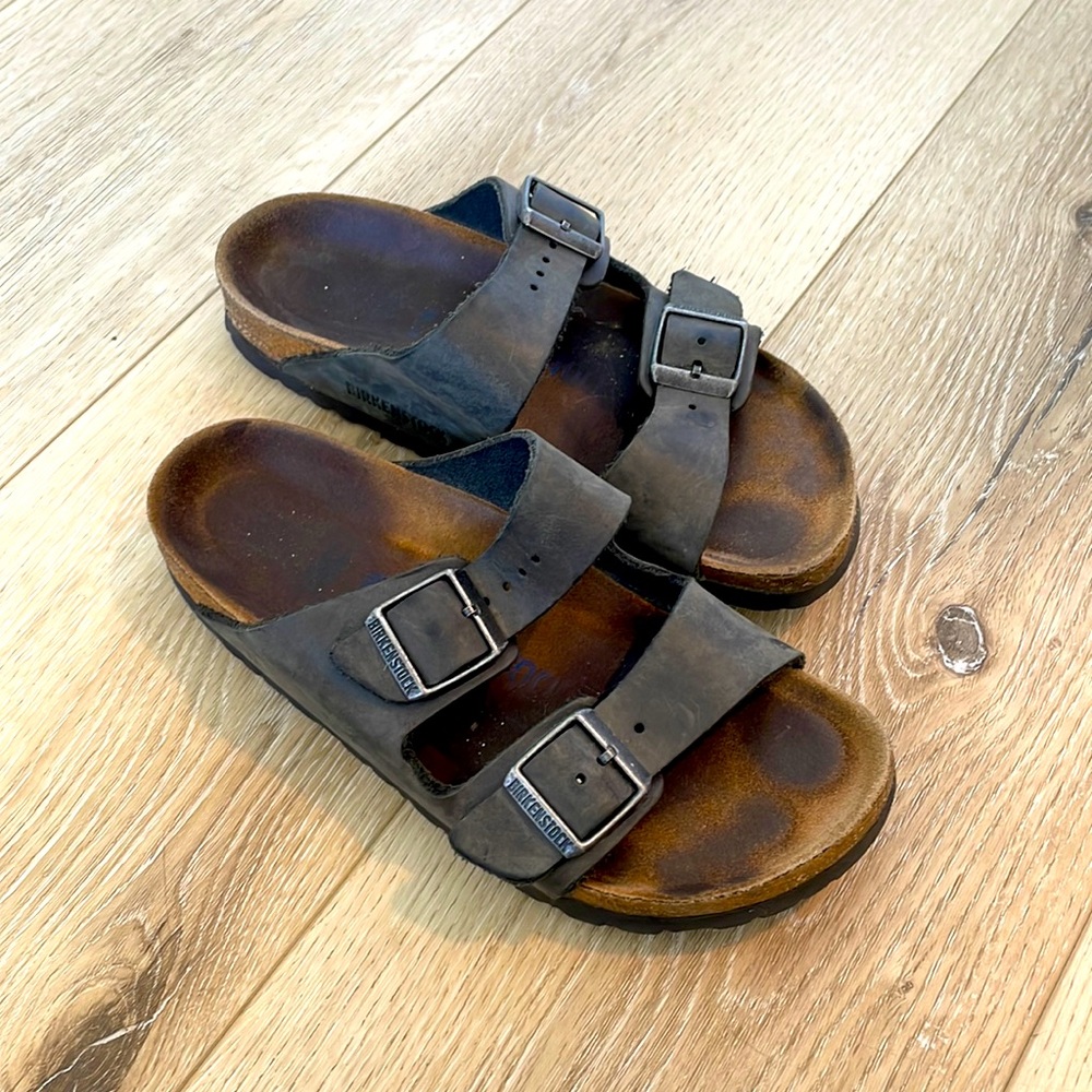 Birkenstocks Arizona slide size 36